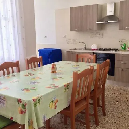 דירה Ameli Appartment's לידו מריני